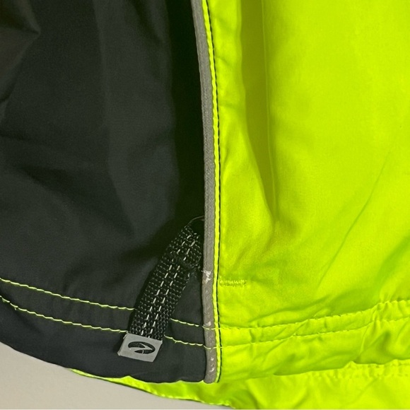 Women’s Brooks Lightweight Running Jacket Windbreaker Yellow Black Size Small - Picture 4 of 16